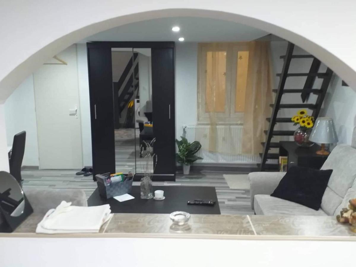 Little-Oasis Apartment Budapest Exteriör bild